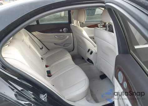 2017 Mercedes-Benz E 300 4Matic z USA, uszkodzony, nr VIN WDDZF4KB0HA195198